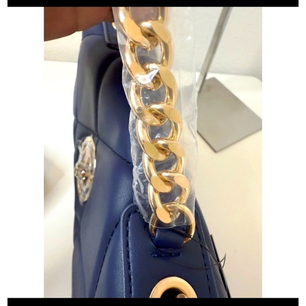 BADGLEY MISCHKA Top Handle Handbag Navy Blue Quilted with Letter Lock NWT - Picture 2 of 3